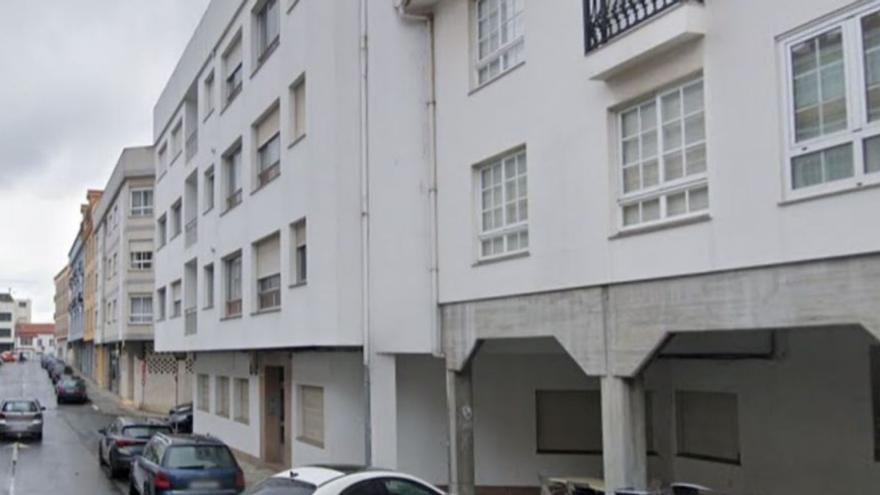 A la venta por 590.000 euros un edificio en el centro de Miño