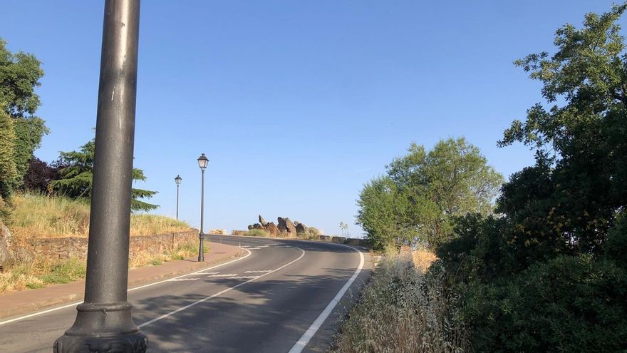 Cazan a un conductor que circulaba a 112 kilómetros por hora en la carretera de subida a La Montaña de Cáceres