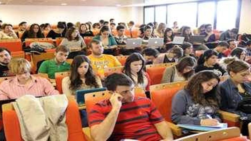Los universitarios podrían pagar el doble el próximo curso en Castellón