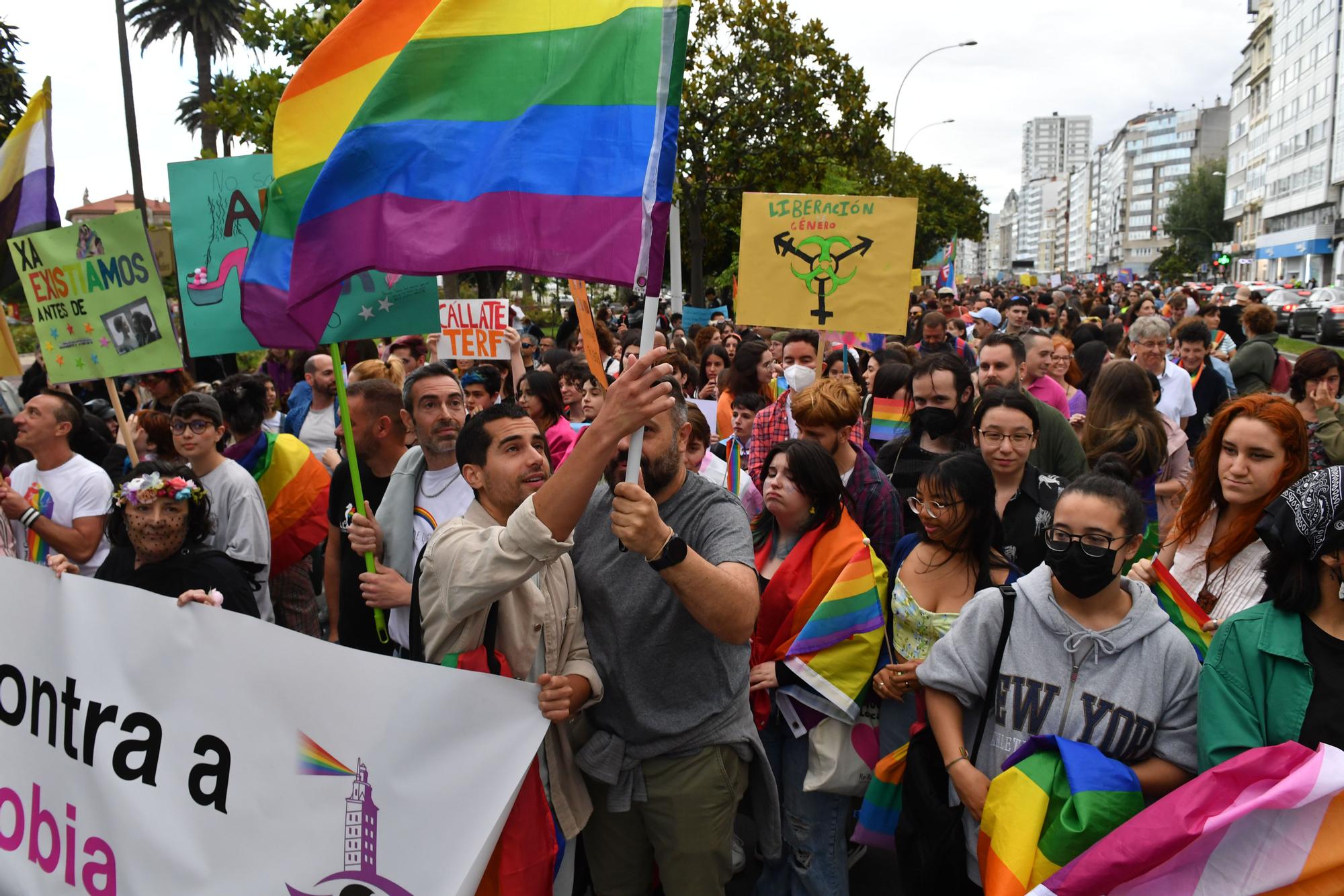 La manifestación del Orgullo LGBT recorre las calles de A Coruña