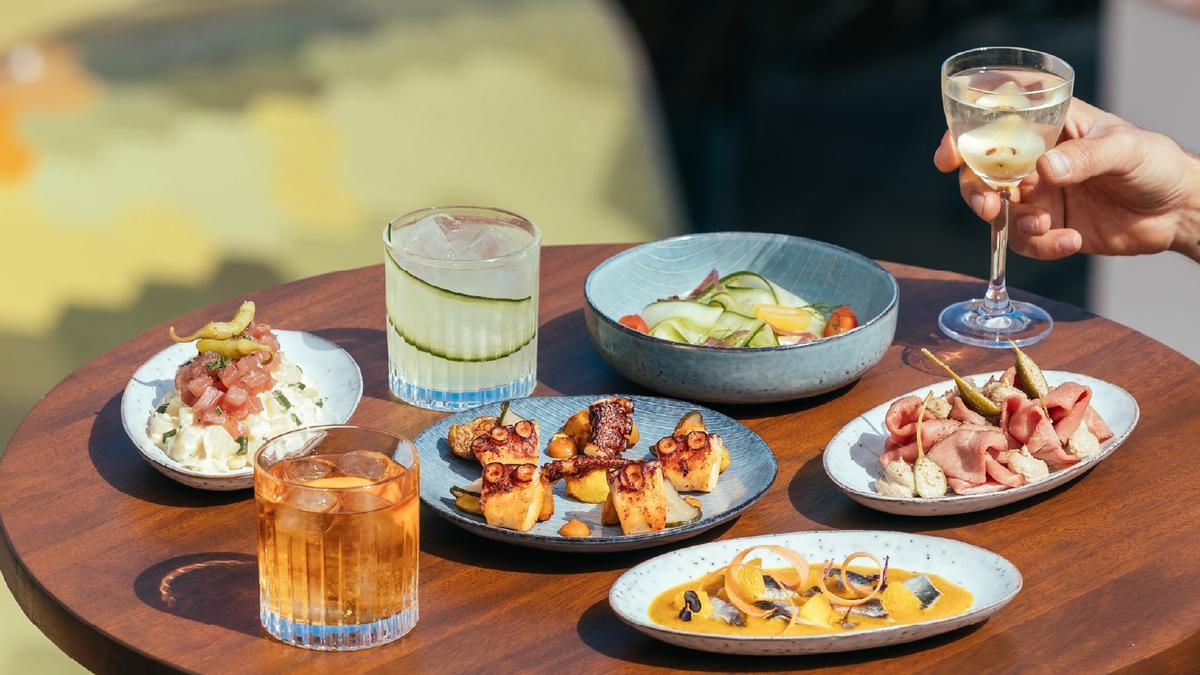 Varios de los platillos de The Roof, la azotea del Hotel The Barcelona Edition.