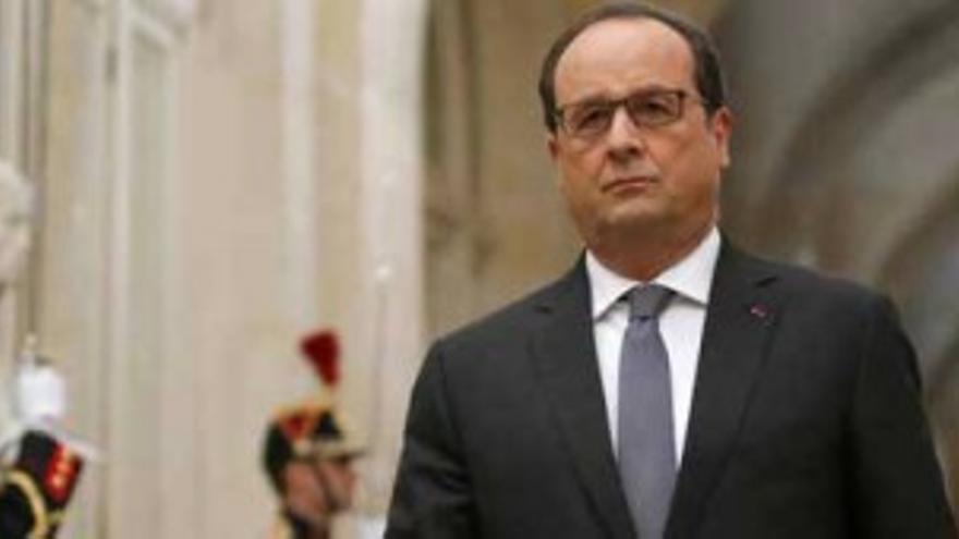 Hollande anuncia cambios en la Constitución para combatir el terrorismo.