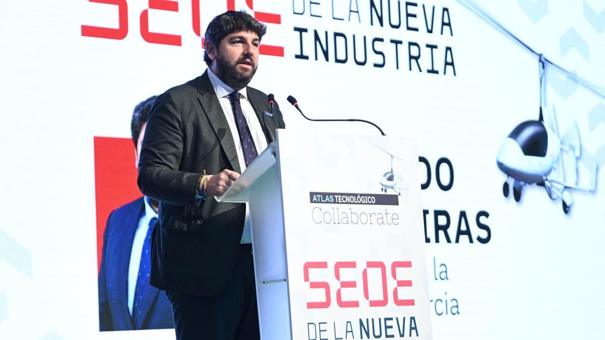 López Miras, durante la inauguración en Murcia del foro ‘Collaborate 2025. Sede de la nueva industria’