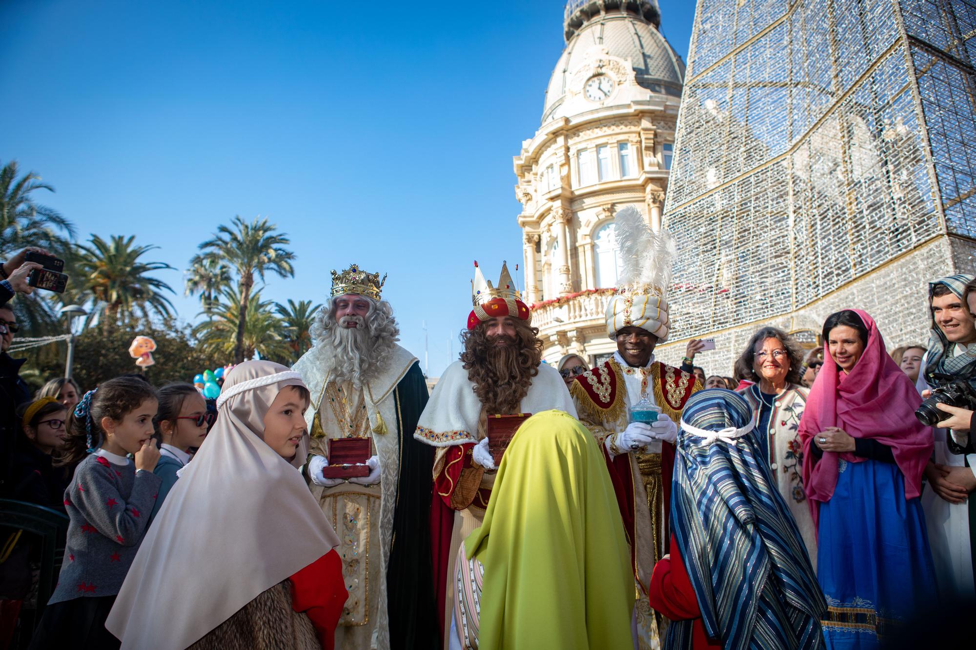 Los Reyes Magos desembarcan en Cartagena