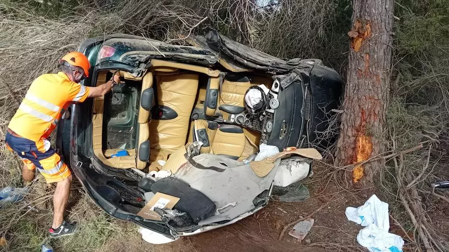 Accidente de tráfico mortal en Ibiza: una joven fallecida y tres heridos, dos de ellos graves