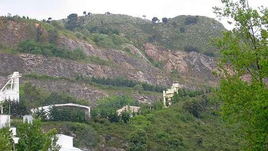 La cantera de Las Colmenas, en el límite de Asturias y Cantabria.