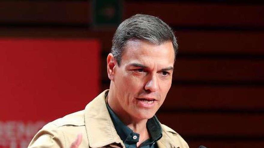 Pedro Sánchez, en su intervención en la clausura de la conferencia del PSOE canario. // Efe