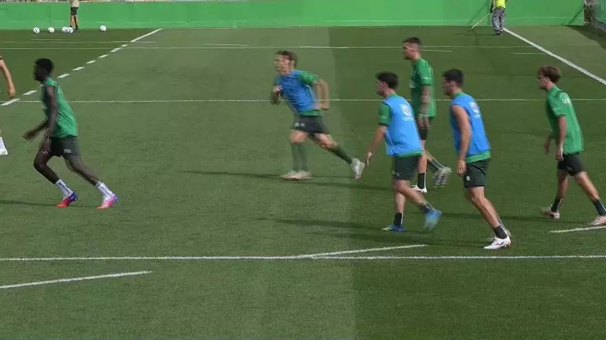 El Racing prepara la visita este viernes del Elche con la única baja de Pedro Felipe