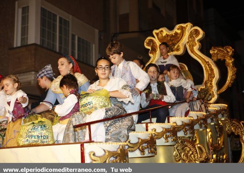 GALERÍA DE FOTOS -- Onda despide sus fiestas con un gran desfile de carrozas