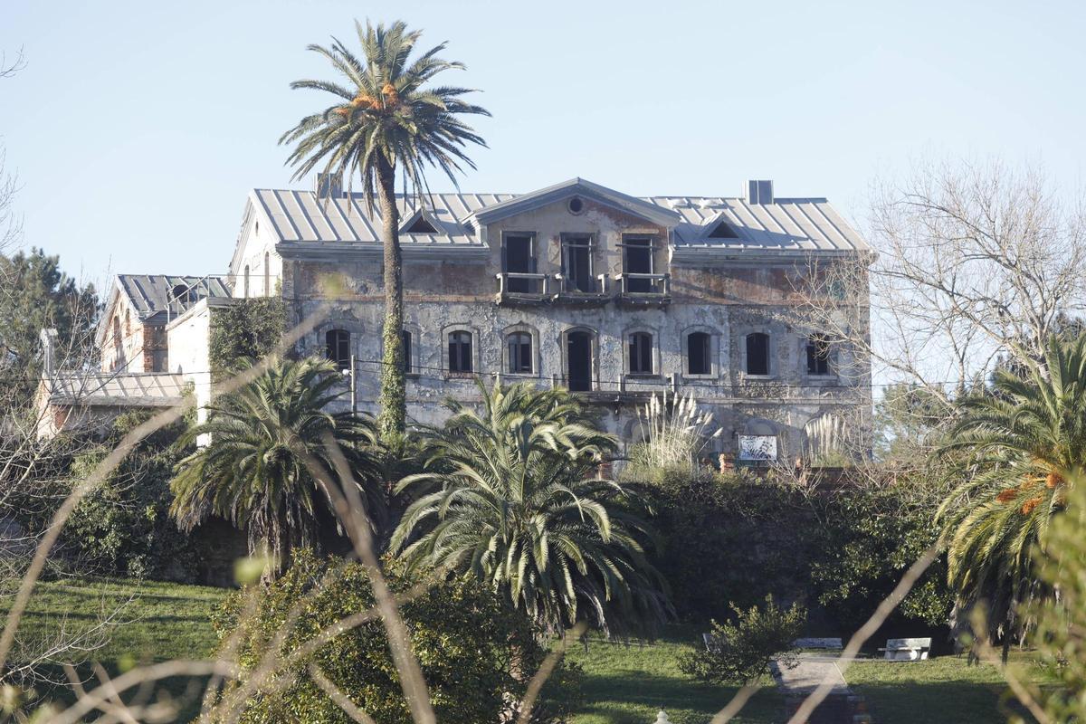 Estado de la casona de Arnao.