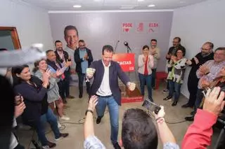 Así ha sido la celebración del PSOE de Elda pese a la pérdida de la mayoría absoluta