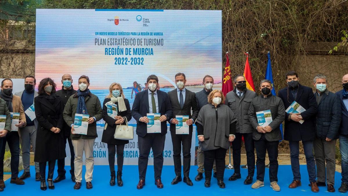 Presentanción del Plan Estratégico 
del Turismo.  Marcial Guillén (EFE)