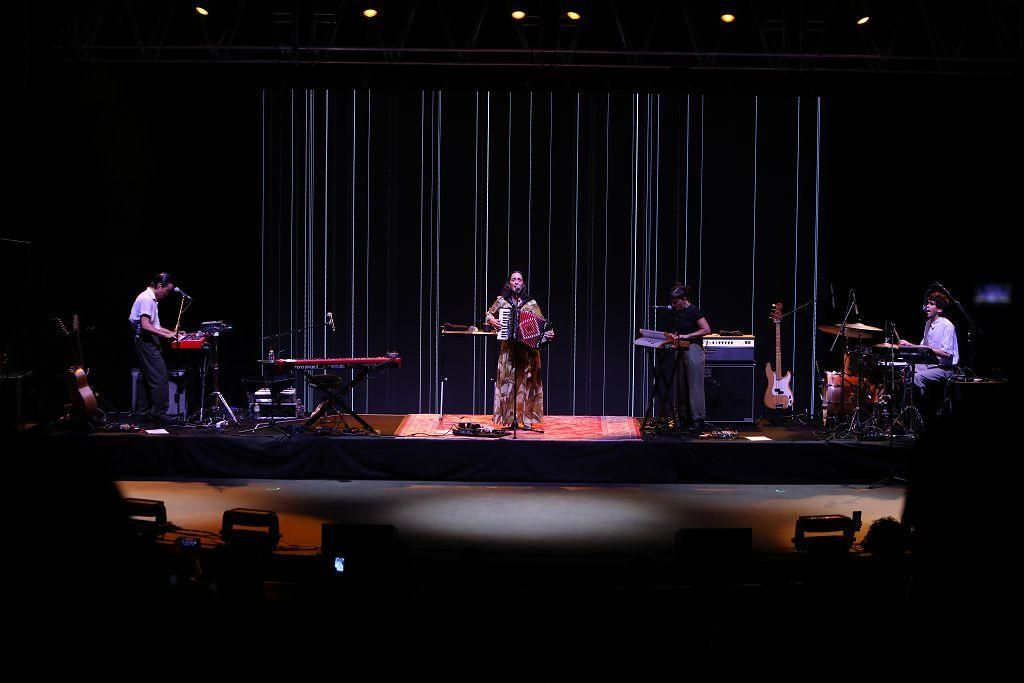 No te pierdas las mejores imágenes del concierto de Julieta Venegas en La Mar de Músicas