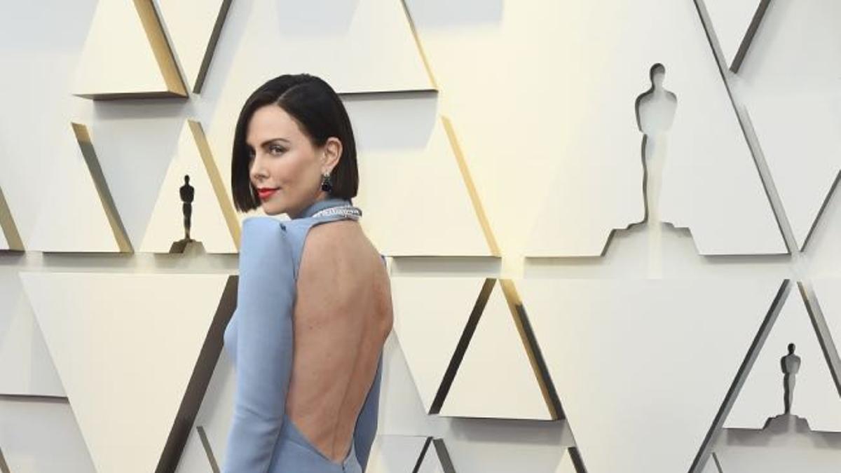 El look de Charlize Theron en los Premios Oscar 2019 con vestido de Dior