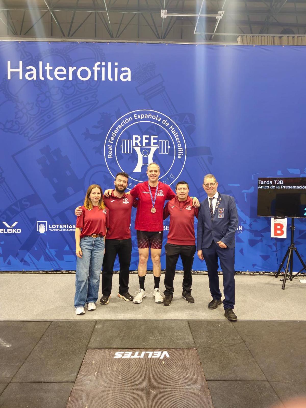 Carolina, Joan , Pepe , Héctor Y Eduardo cuatro medallas en campeonato España Máster.