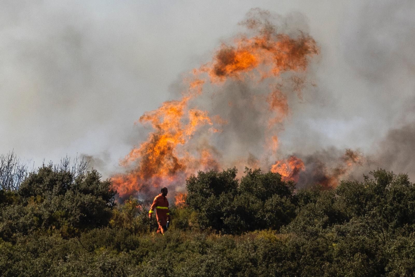 El incendio de Bejís, en imágenes