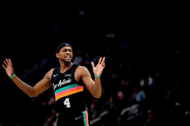 Los Spurs presionan a los Thunder y los Sixers se meten en la pelea