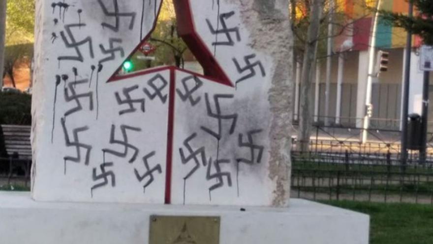 Imagen del monumento repleto de simbología nazi en Vicálvaro (Madrid).