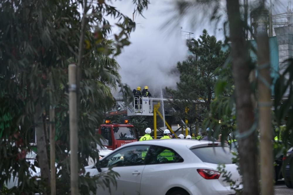 Un incendio en Ence activa alarmas en Pontevedra