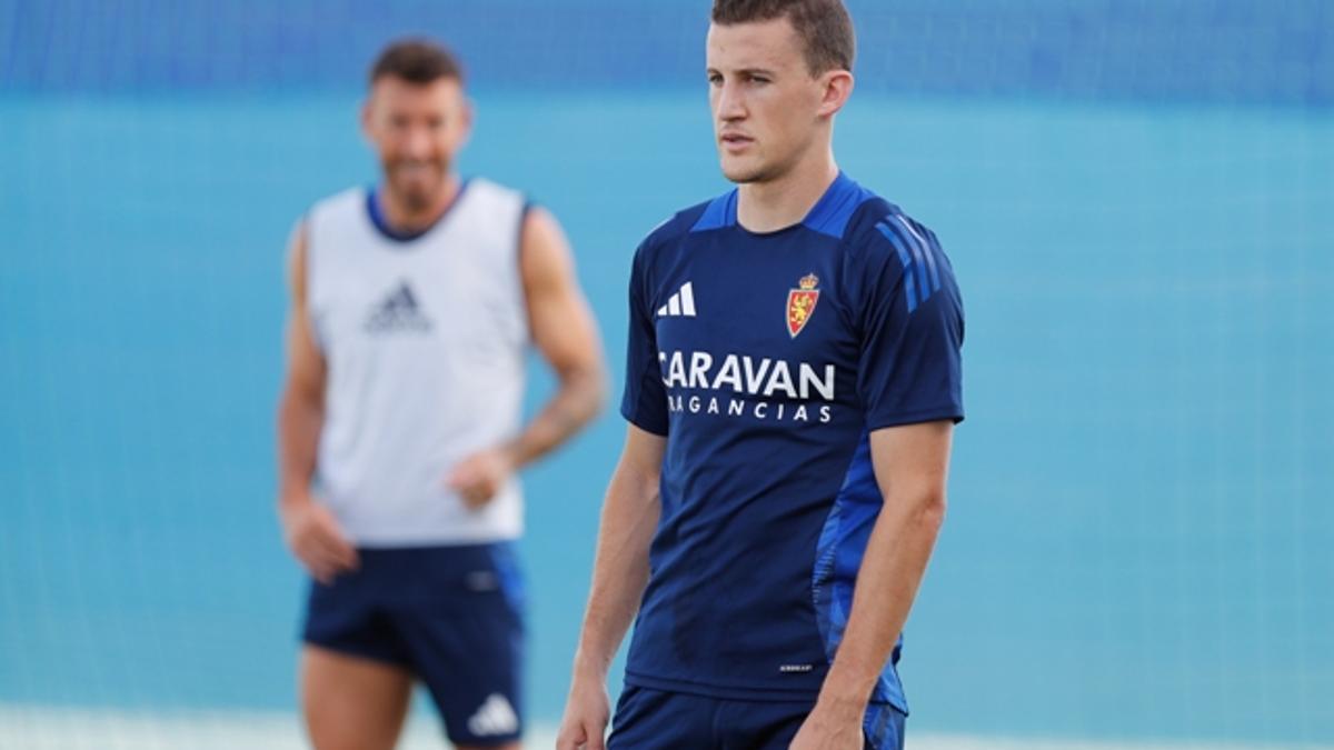 Carlos Nieto, durante una sesión de entrenamiento del Real Zaragoza.