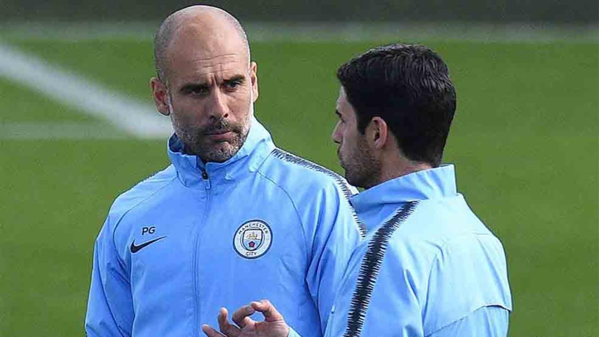 Guardiola dirigió el entrenamiento del Manchester City