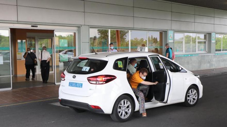 Los taxis de Zaragoza suben un 6% sus tarifas y la bajada de bandera costará 2 euros