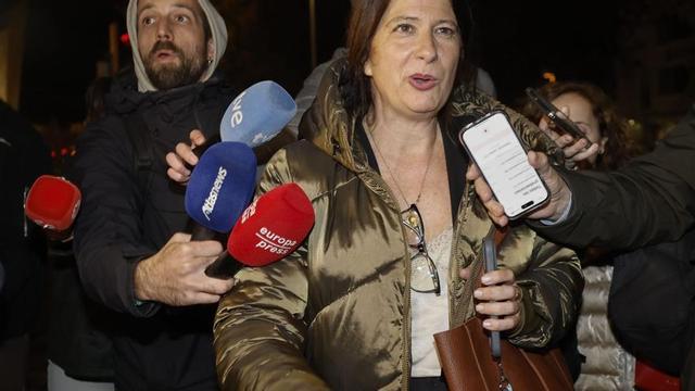 Leire Díez, exmilitant del PSOE, després de declarar davant del jutge, el 17 de novembre a Madrid.  | SERGIO PÉREZ / EFE