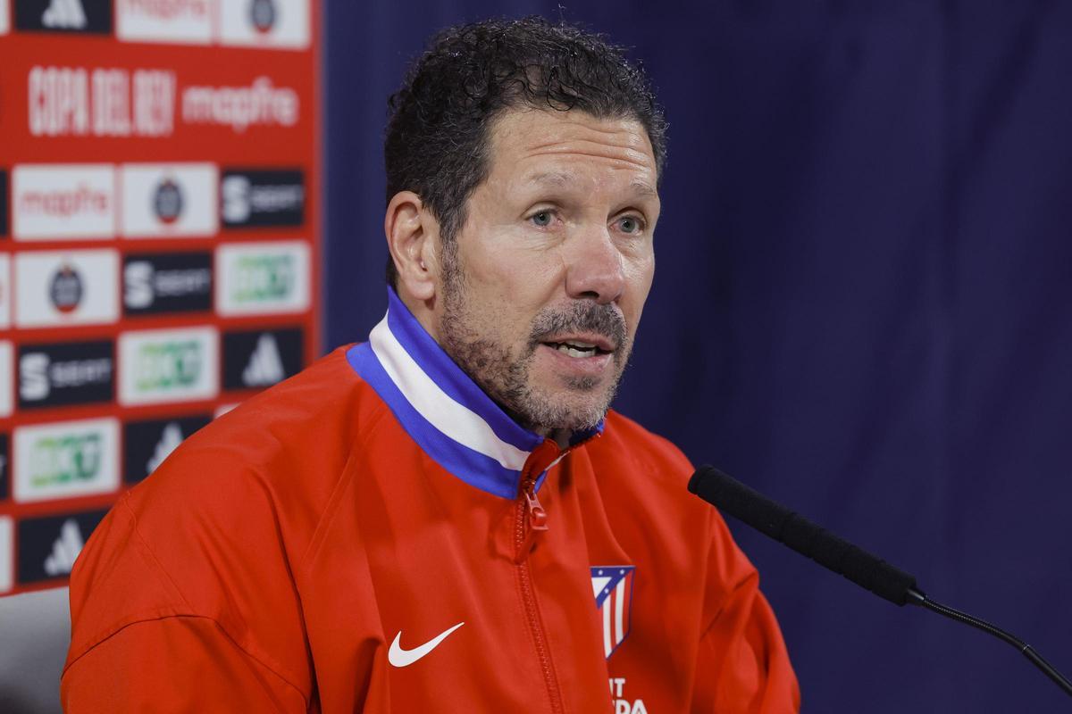 Simeone: “Aquí estamos todos en una línea; buscamos lo mejor para el Atleti”