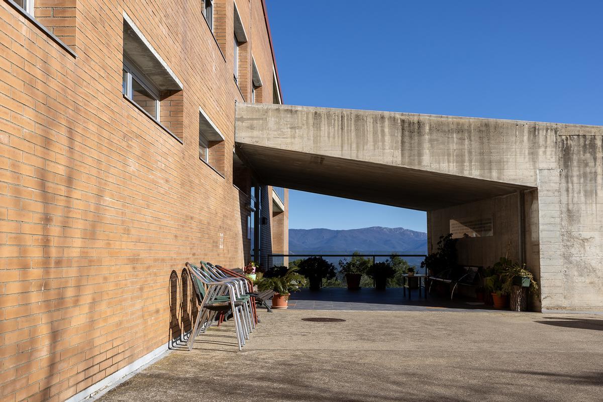La vida dins del centre està envoltada per la tranquil·litat del seu entorn