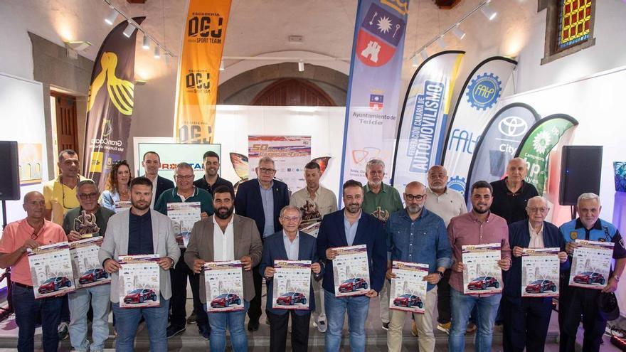 Emotivo banderazo de salida a la edición número 50 del Rallye Ciudad de Telde