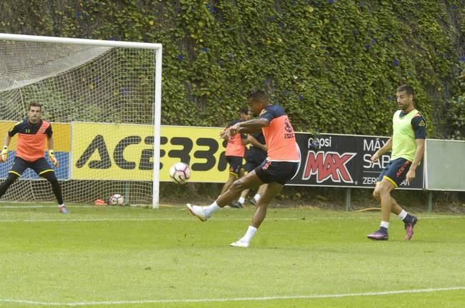 ENTRENAMIENTO DE LA UD LAS PALMAS EN BARRANCO ...