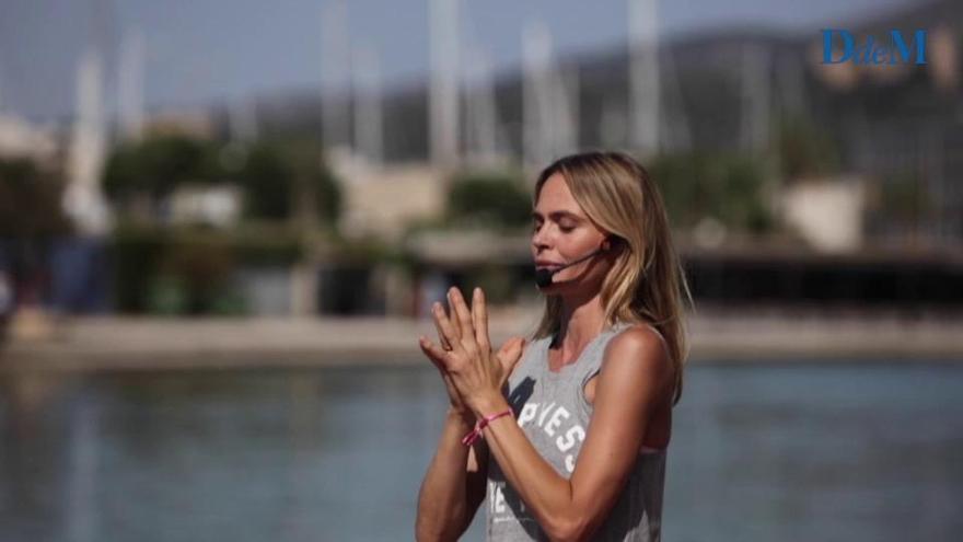 Verónica Blume hace Om en el Parc de la Mar