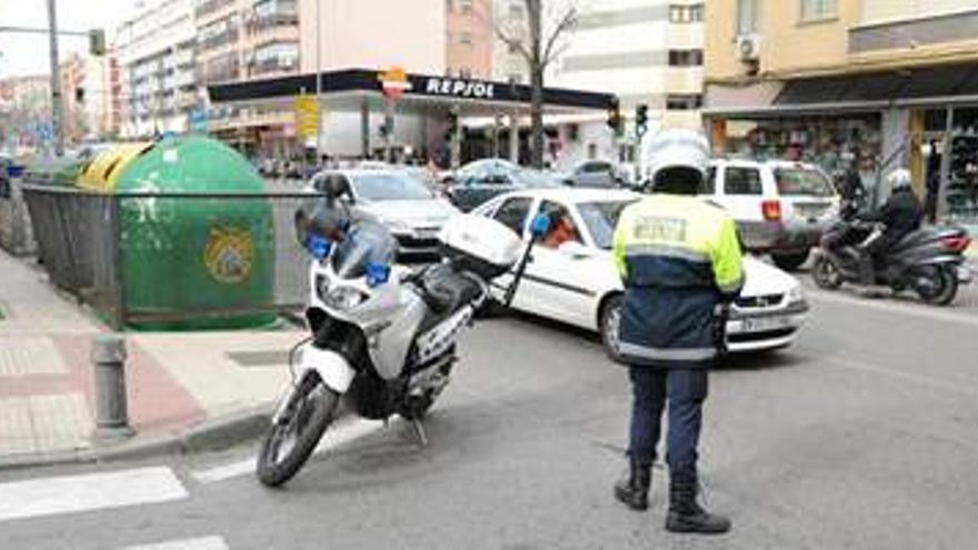 El Ayuntamiento de Cáceres decide archivar el expediente a los policías motoristas