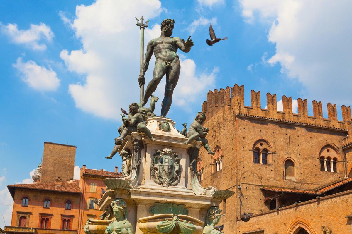 La fuente de Neptuno en la Piazza Magiore