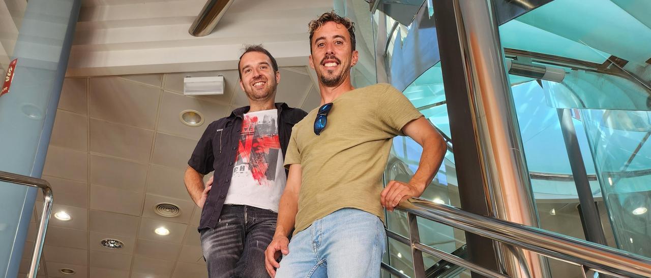 Javier Riera y Miguel Vingut, directores del corto musical &#039;Soc maricó&#039;.
