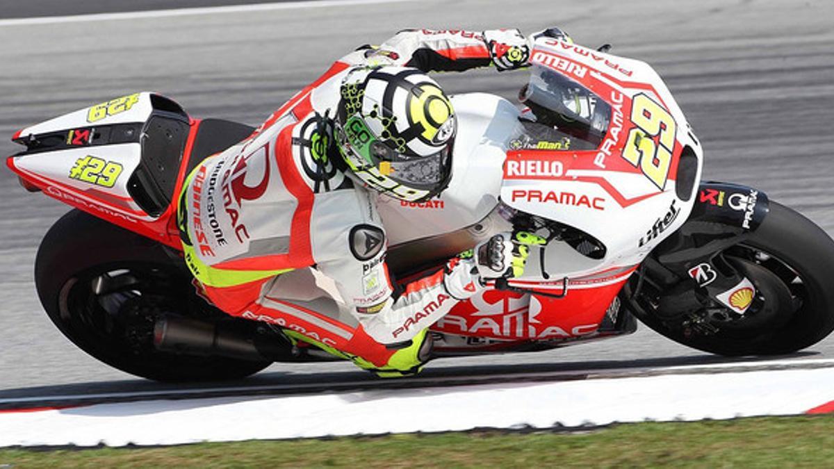 Andrea Iannone, en Sepang.