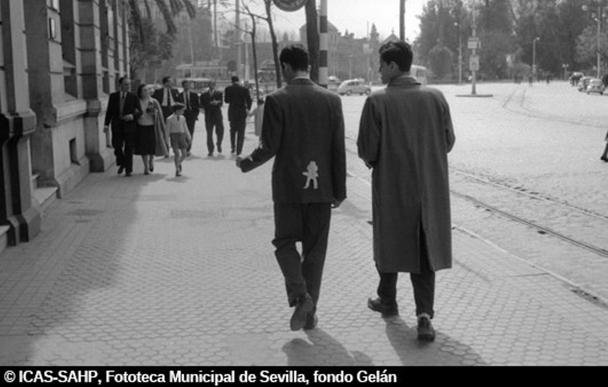 Día de los Santos Inocentes en la actual Avenida de la Constitución. 1959