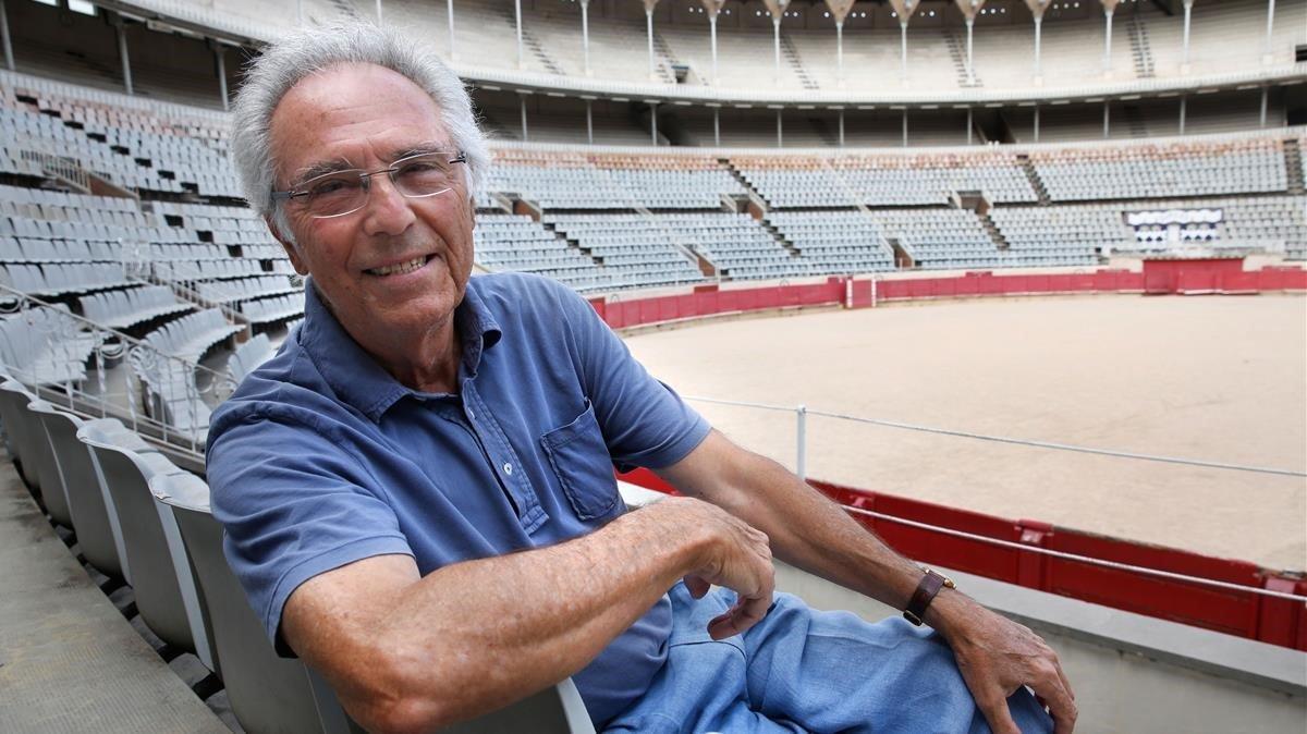 Salvador Balil, en sus asientos de la Monumental, hoy vacía y silenciosa.