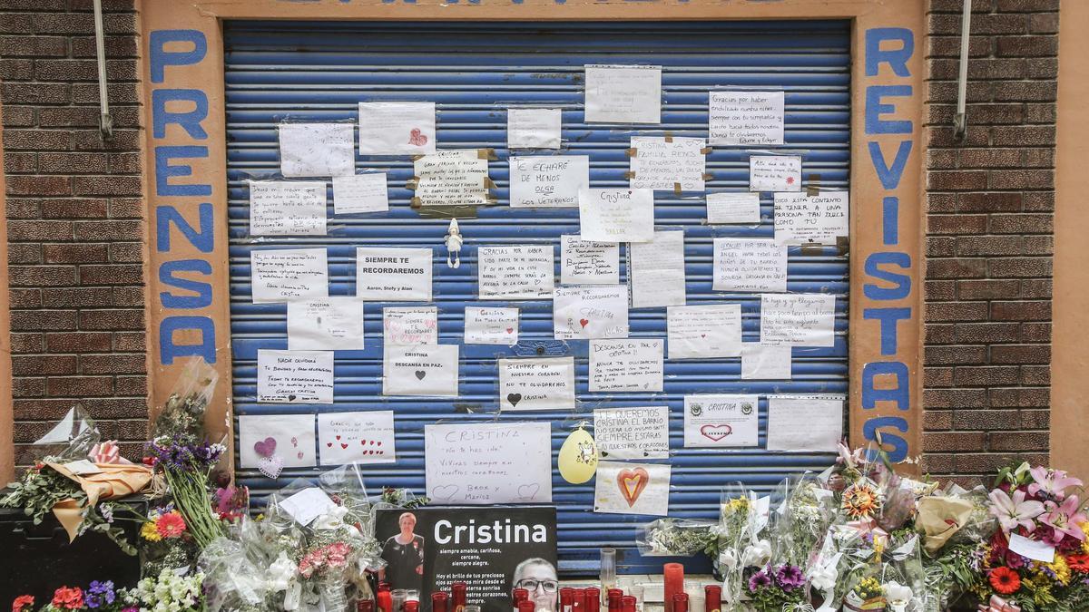 El barrio de Los Ángeles homenajea a su quiosquera, Cristina Martínez, que murió de covid