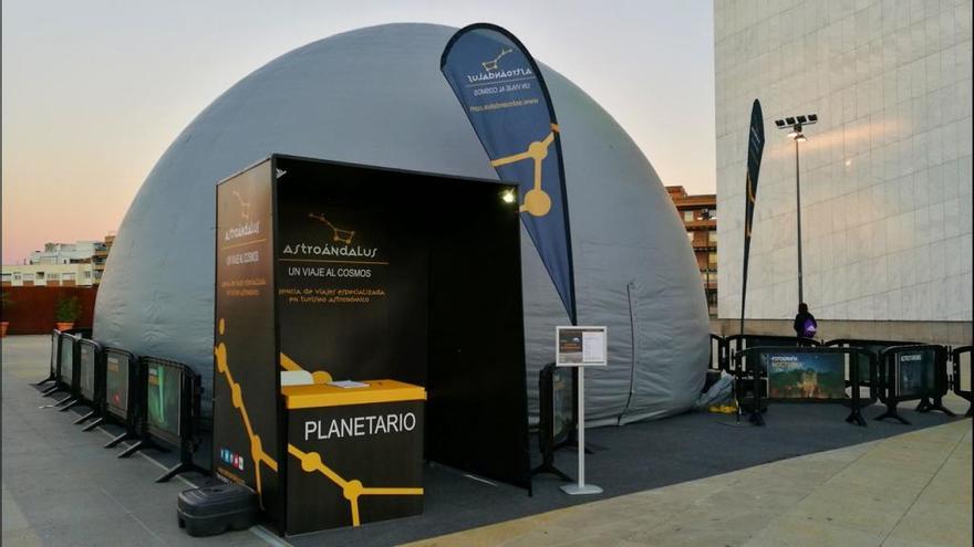 La empresa AstroÁndalus es la promotora de un proyecto de planetario, ya que cuenta con experiencia en turismo astronómico.