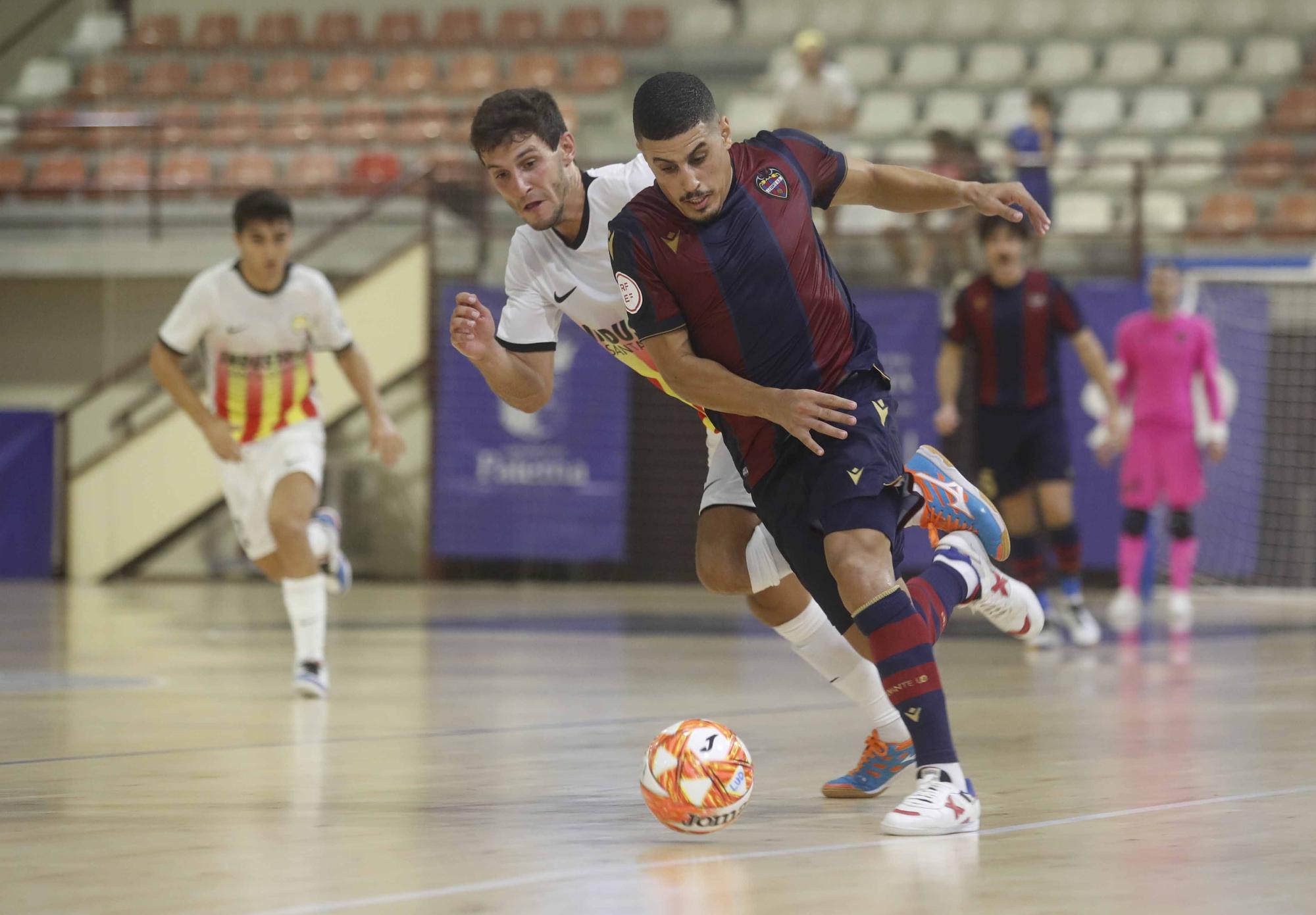 Primer partido del Levante UD FS de Sergio Mullor en Paterna (3-1)