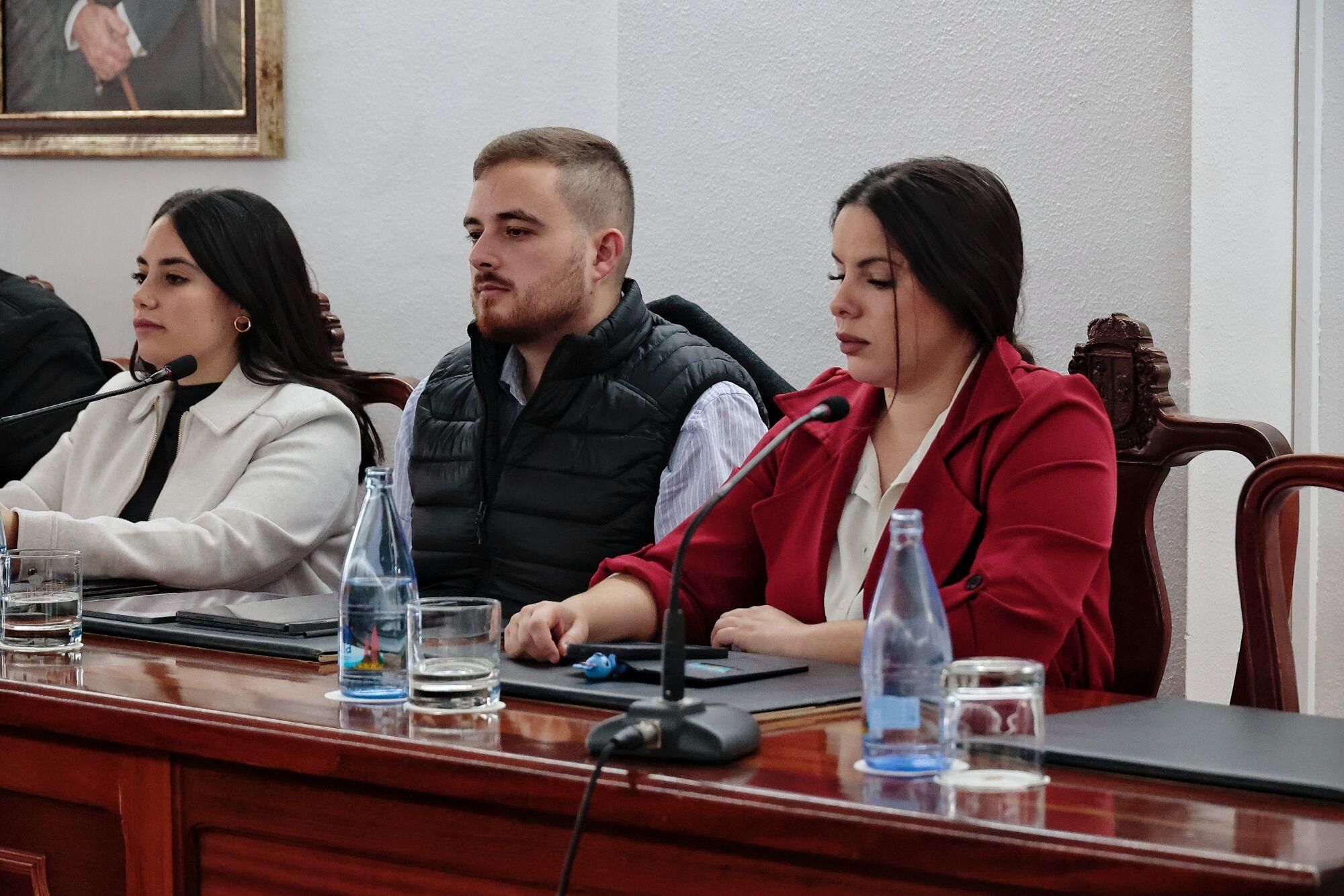 Pleno para destituir a Más por Arona e incorporar a Vox al gobierno municipal