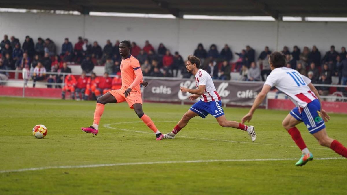 Mbacke jugó un partido muy serio en Barbastro