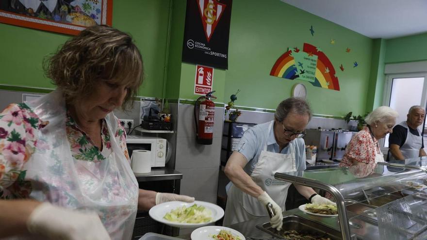 La ONCE premia a las Cocinas Económicas, al Ayuntamiento de Ribadesella y al oftalmólogo Jorge Lorenzo
