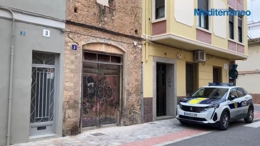 Dos trabajadores heridos en el derrumbe de una casa en ruinas en Castelló