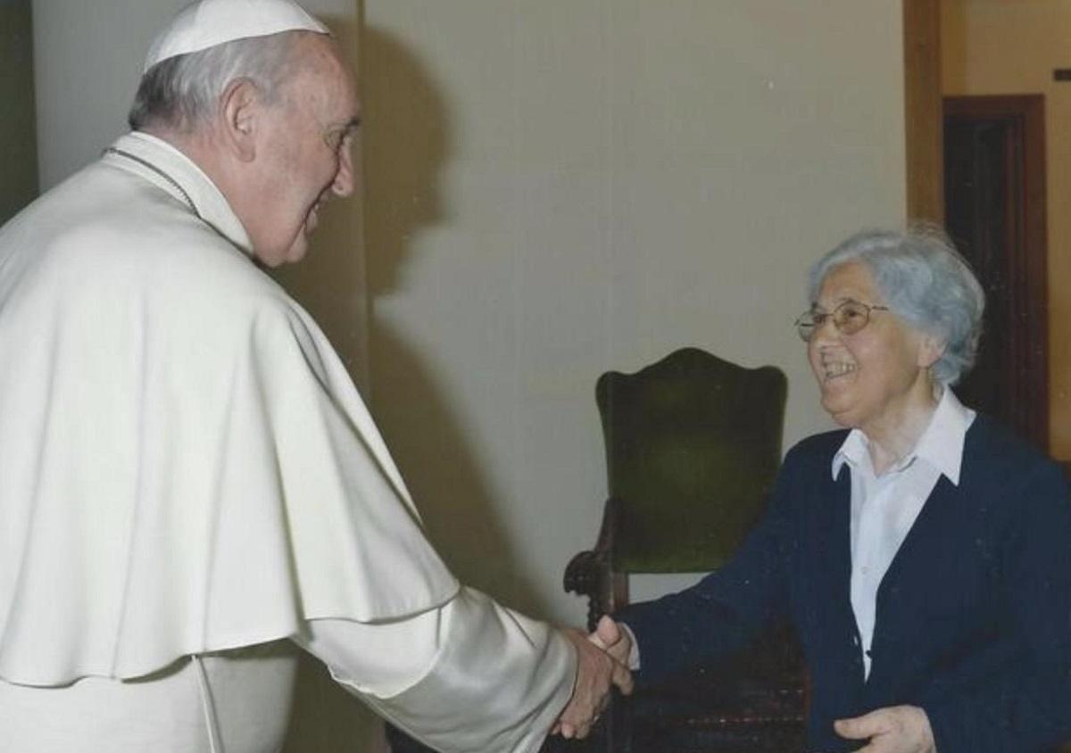 María del Prado Almagro, con el papa Francisco, en una imagen de 2015.