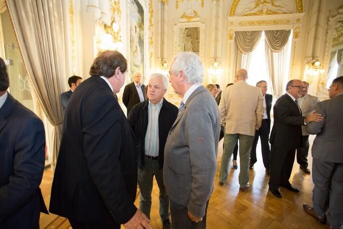 Presentación del nuevo suelo del Gabinete Literario