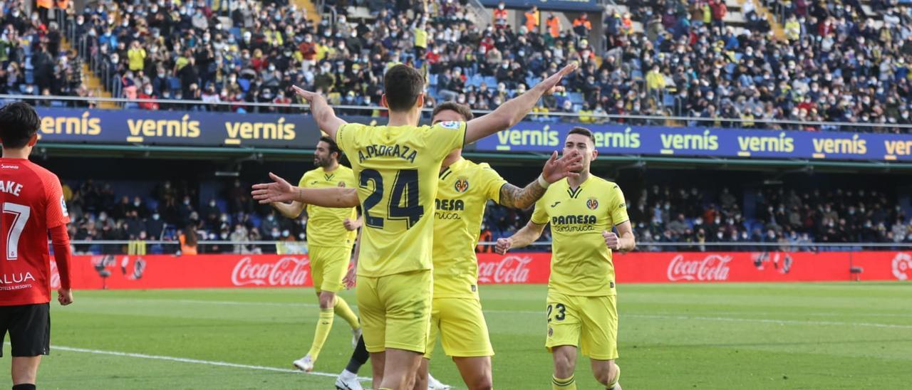 Pedraza celebra el primero de los tantos del Villarreal ante el Mallorca