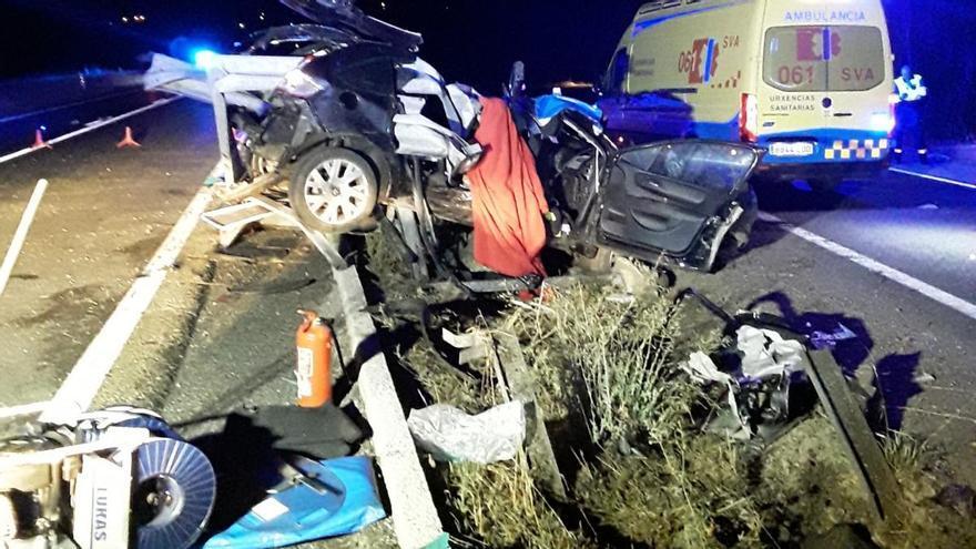 Mueren dos jóvenes tras un accidente con un jabalí en Chantada