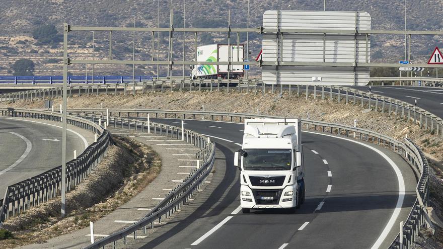 Una empresa de Alicante debe indemnizar a un transportista al que obligaron a conducir más de 600 kilómetros tras sufrir un infarto